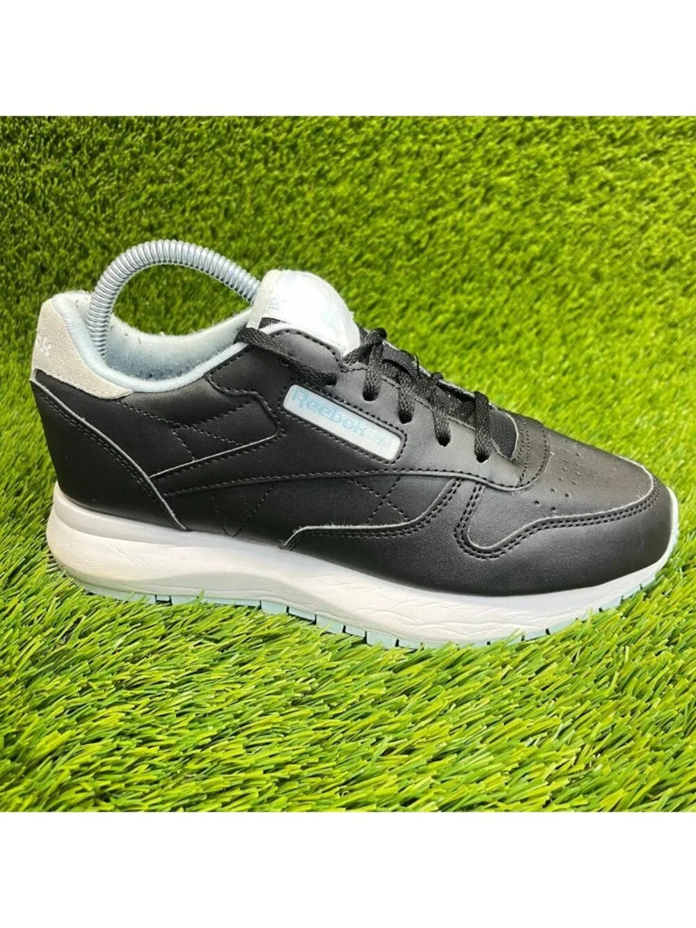 Reebok Classic Leather SP Boys Size‎ 6Y Black White Casual Shoes Sneakers
